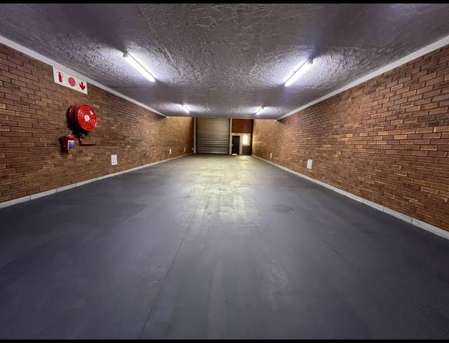 355M² WAREHOUSE TO LET IN HENNOPSPARK